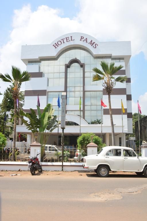 Hotel Pams Mayiladuthurai Bagian luar foto