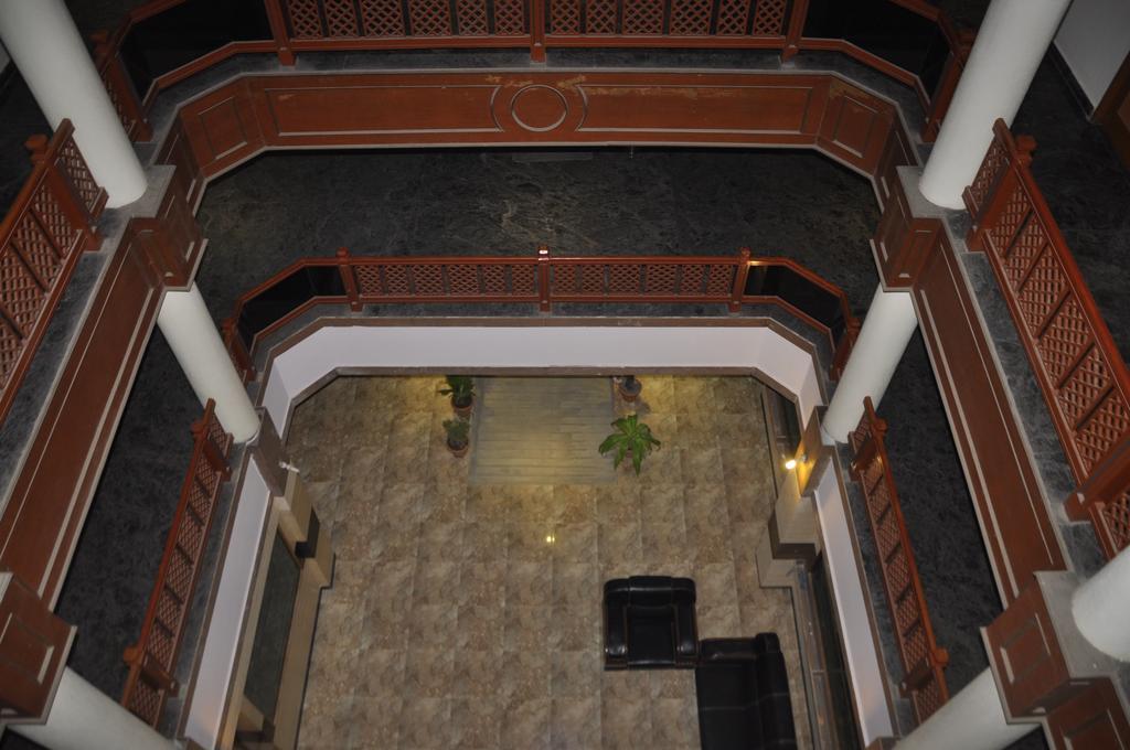 Hotel Pams Mayiladuthurai Bagian luar foto