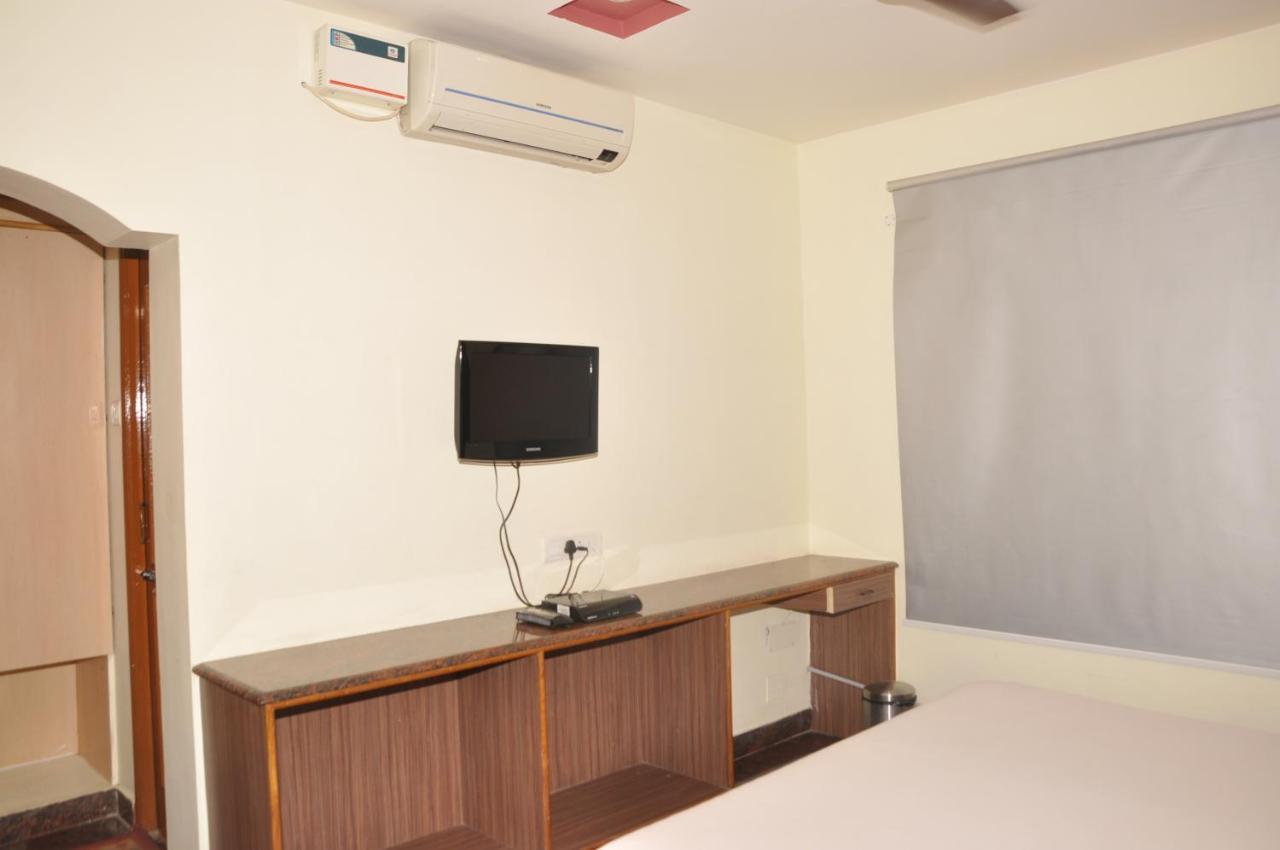 Hotel Pams Mayiladuthurai Bagian luar foto