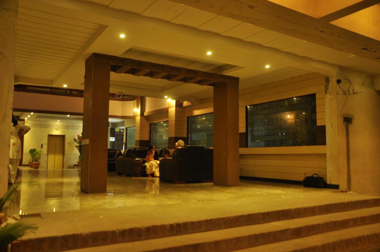 Hotel Pams Mayiladuthurai Bagian luar foto