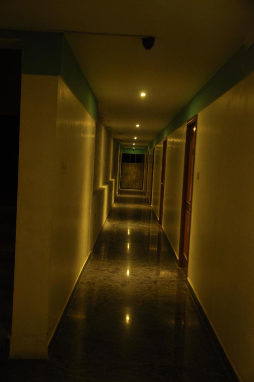 Hotel Pams Mayiladuthurai Bagian luar foto