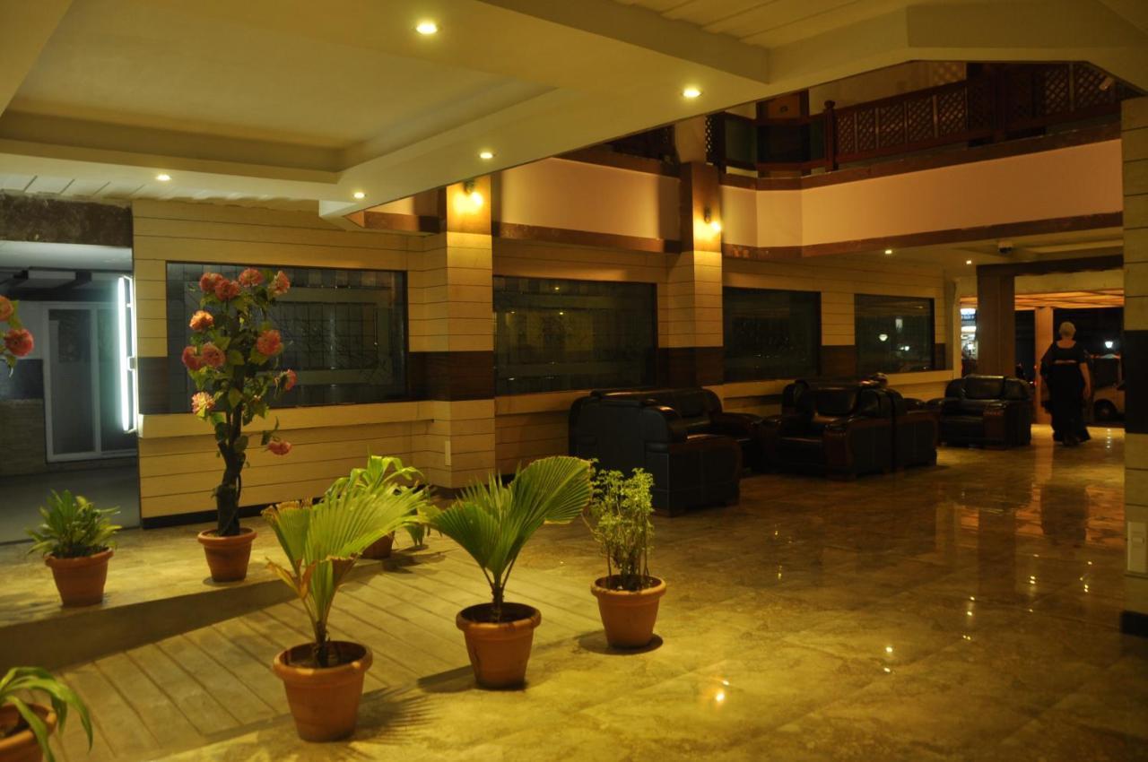 Hotel Pams Mayiladuthurai Bagian luar foto