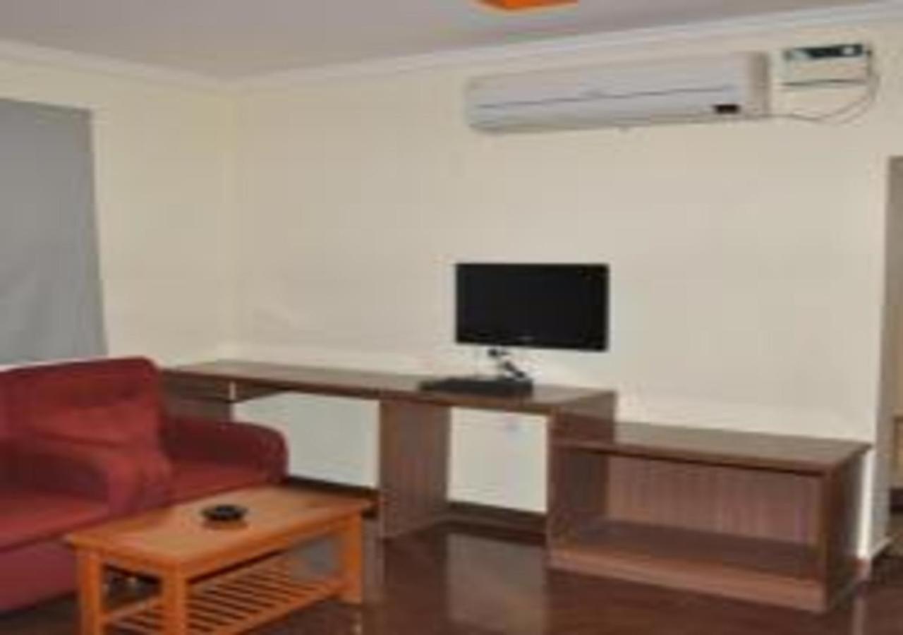 Hotel Pams Mayiladuthurai Bagian luar foto